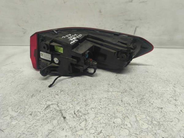 FEU ARRIERE GAUCHE BMW - Vue 2